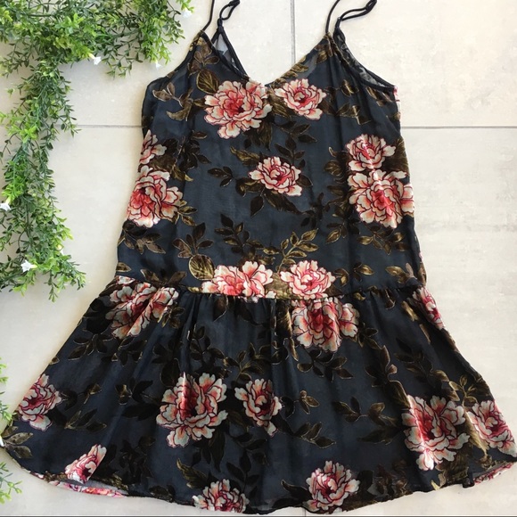 American Eagle Outfitters Tops - AEO Floral Tunic Peplum Sheer Velvet Rose S